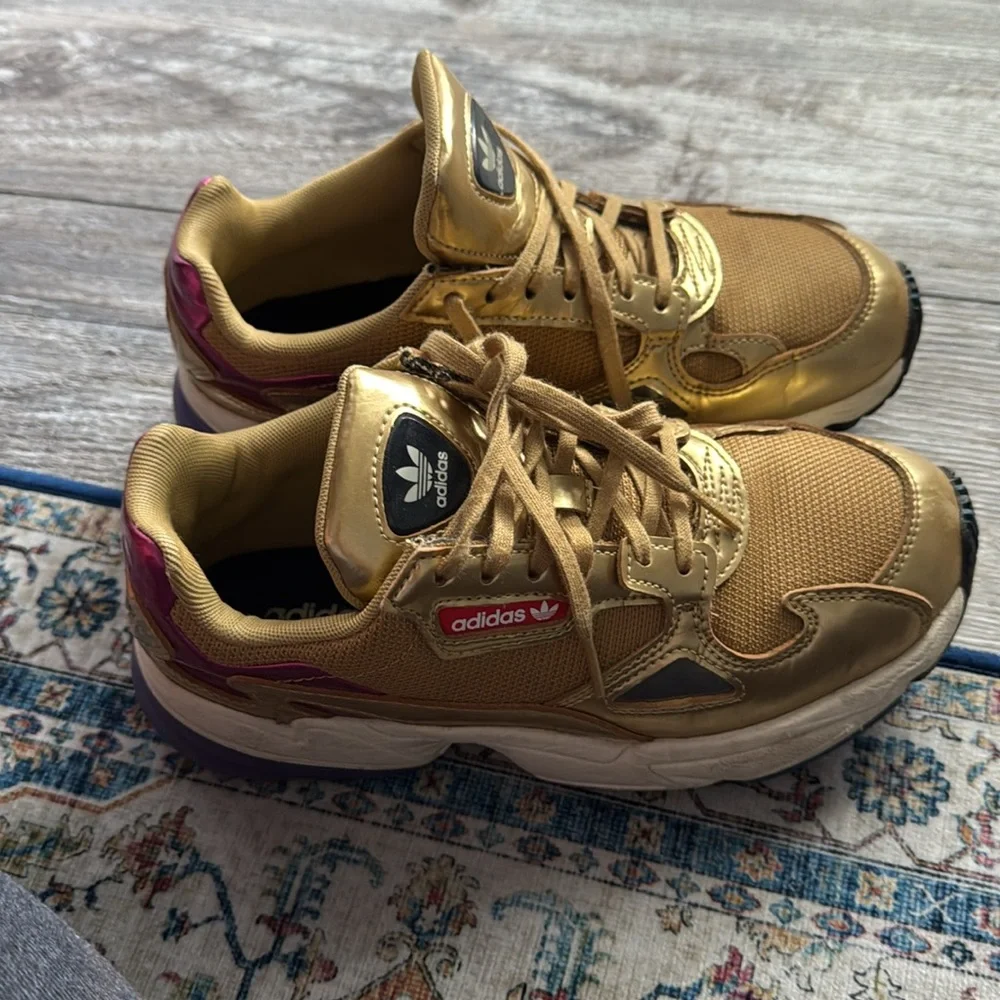 Adidas - Picture 4 of 7